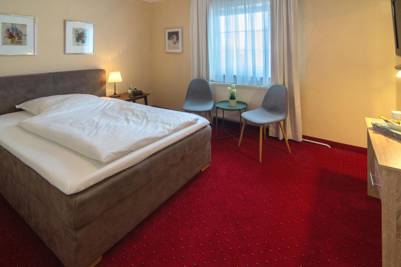 Hotel Am Elisabethufer Jever Exterior photo